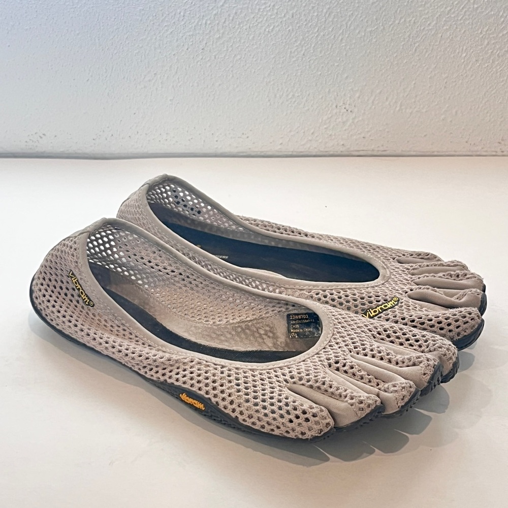 Vibram “Vi-B” Athletic FiveFingers Shoes W9